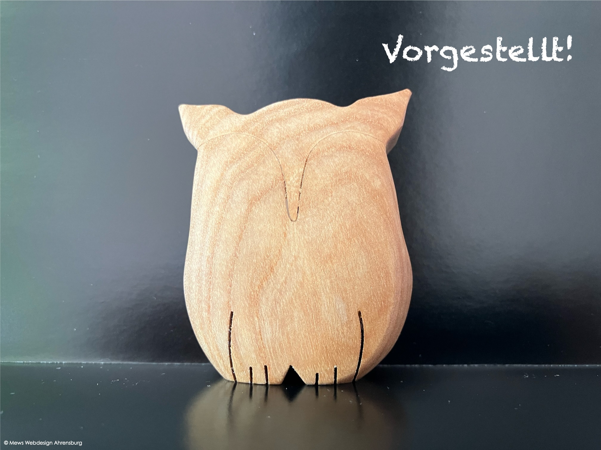 Über mich, Grafik Eule zeigt nur Rücken